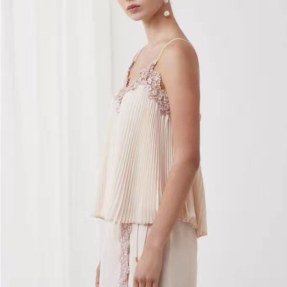 KEEPSAKE the Label Cream Floral Camisole - Picture 2 of 6